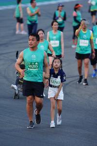 BIB: 51040, 50205, 52763
                            <button type="button" onclick="openModal(10526182)" class="btn btn-primary btn-sm float-right btn-popup" data-toggle="modal" data-target=".modal-high-quality">
                        <i class="fas fa-shopping-cart"></i> Add to Cart
                    </button>
                                            <button type="button" onclick="isThisMe(10526182, true)" class="btn btn-success btn-sm float-right btn-popup btn-isme hidden" data-toggle="tooltip" data-placement="bottom" title="นี่คือรูปของคุณใช่ไหม คลิกที่นี่เพื่อเอาเข้าอัลบั้ม">
                        <i class="fas fa-plus"></i> Add to album
                    </button>
                    <button type="button" onclick="isThisMe(10526182, false)" class="btn btn-warning btn-sm float-right btn-popup btn-isnotme hidden">
                        <i class="fas fa-ban"></i> Remove from album
                    </button>